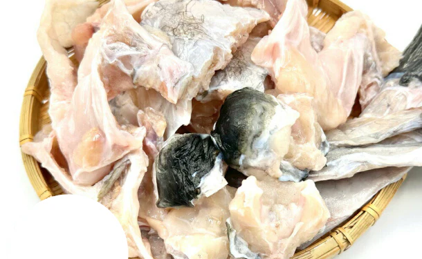 国産「とらふぐのあら」1kg（4〜5匹分） - Image 3