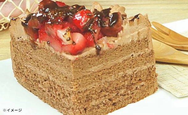 「角切りイチゴのチョコレートケーキ 5号」 - Image 4