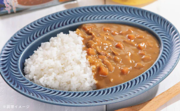 ハチ食品「るるぶ東京 小笠原 南国フルーツチキンカレー 中辛」180g - Image 3
