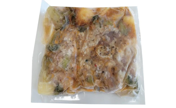 三水フーズ「牛肉と野菜のジェノベーゼソース」520g - Image 2