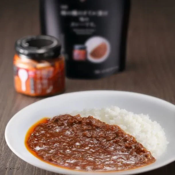 阿部幸製菓「柿の種のオイル漬け味のカレーです やみつきにんにくラー油味(中辛)」160g - Image 3