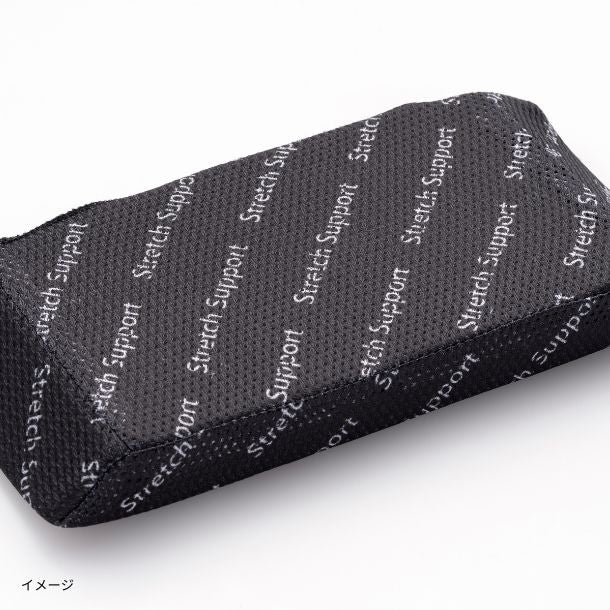 「寝るだけで胸を開くピロー グレー」 - Image 3