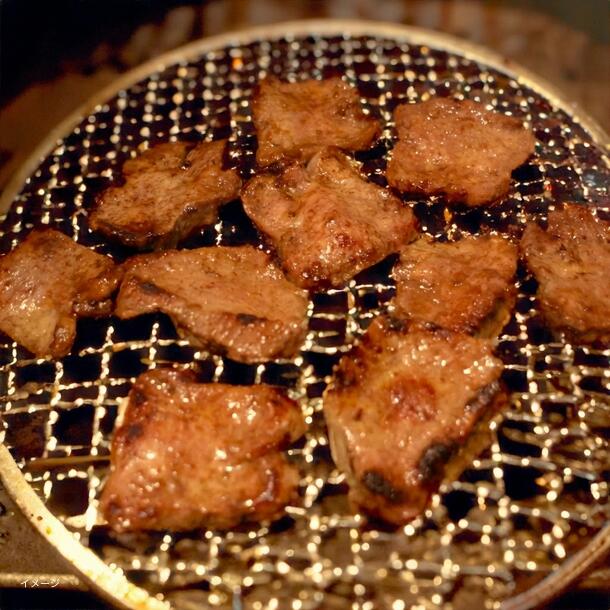 「高級 霜降り牛タン元・柔らか牛タン中部分のみのブロック」約1kg - Image 4